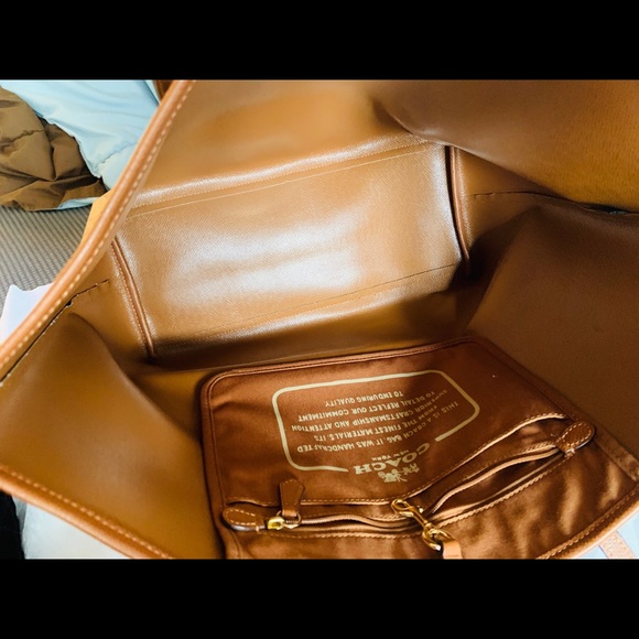 ❌SOLD❌Coach signature canvas tote - Picture 4 of 10